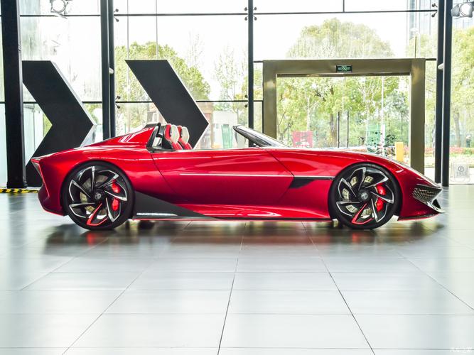 国产跑车的崛起之作 名爵mg cyberster定位于双门敞篷