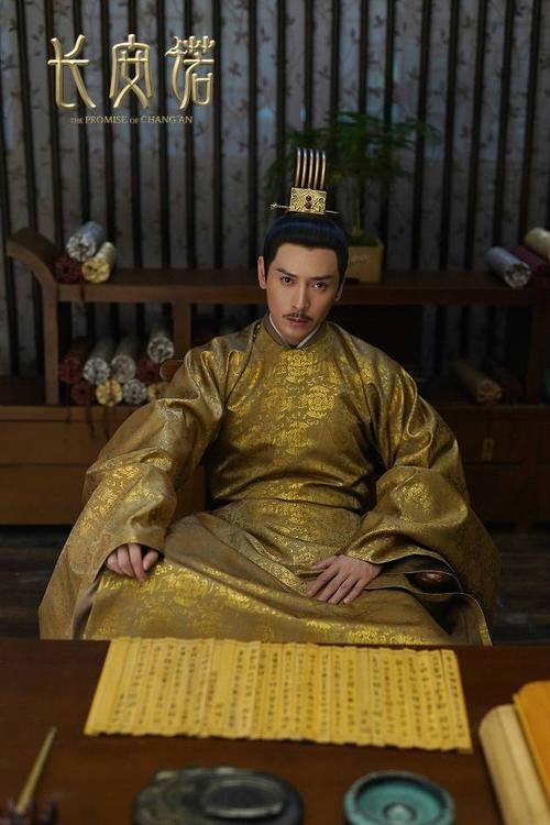 据悉,韩栋正在拍摄以抗美援朝为题材的电视剧《跨过鸭绿江》,该剧