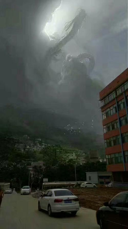 兰州最近下暴雨天空出现龙有照片吗