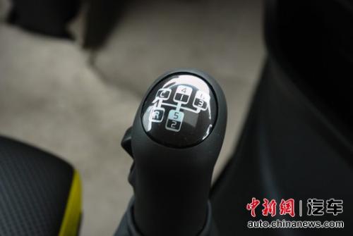 科技傍身 轻松驾驭——体验沃尔沃fm/fh系列卡车(3)