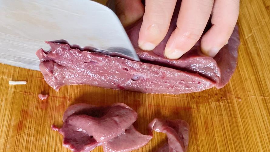 步骤3                      猪肝切片