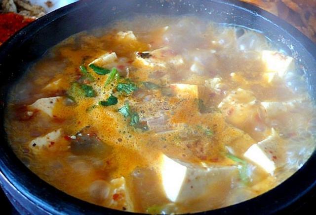 奇食之旅:齐齐哈尔"狗肉炖豆腐",广西玉林朋友:我没吃过!