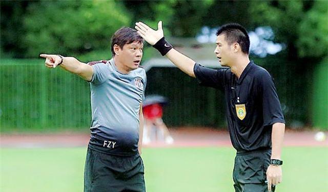 范志毅殴打裁判当时到底发生了什么最终的处罚是如何