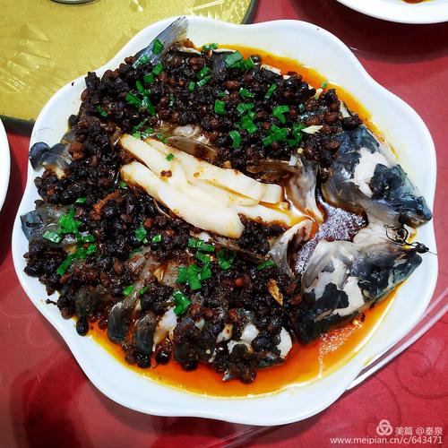 二舅还有一道拿手菜就是----"豆豉蒸鮰鱼",是这里的老顾客每次来必点