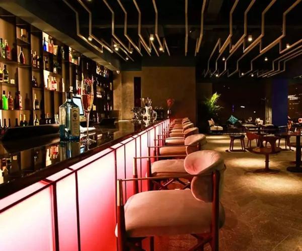 永莱vline lounge bar,有一杯美酒在等你