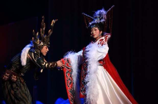 《 a href="#" data-lemmaid="16711989">出塞曲 /a>》是一首由李玉刚