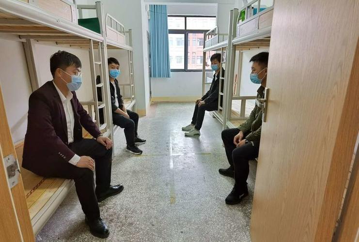 平顶山一中新区学校高一年级疫情防控应急演练