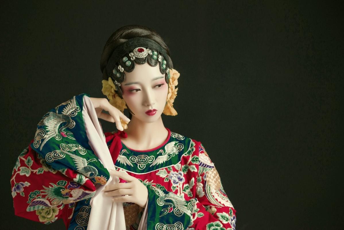 盘子女人坊客片|贵妃醉酒拍到月下真绝了