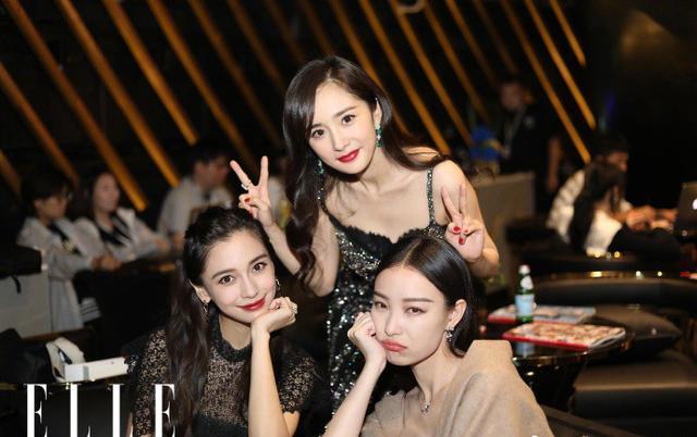 杨幂没找铁磁合照,反而硬挤进baby倪妮之间合影,这举动也是没谁了.