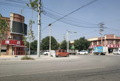胡屯镇位于山东省聊城市茌平县城北8公里处,北部与高唐县相连,南为信