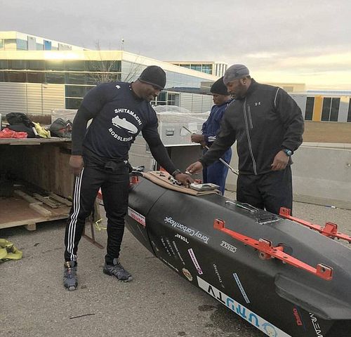 综合  yhdc567电影《冰上轻驰》讲述了牙买加第一雪橇队的传奇故事