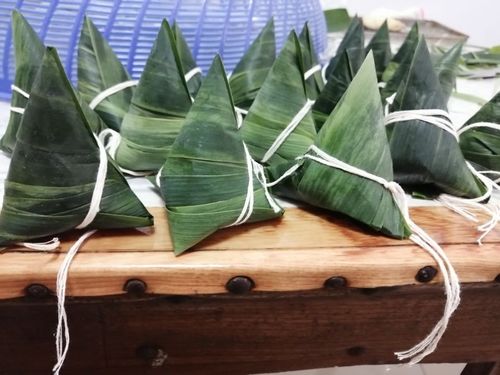三角粽子的包法的做法