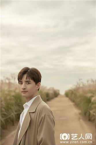 > 正文张远目前签约于拓影文化公司,2007年参赛《快乐男声》13强出道