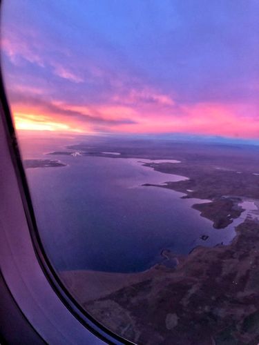 飞往蓬塔的飞机上拍到的日出