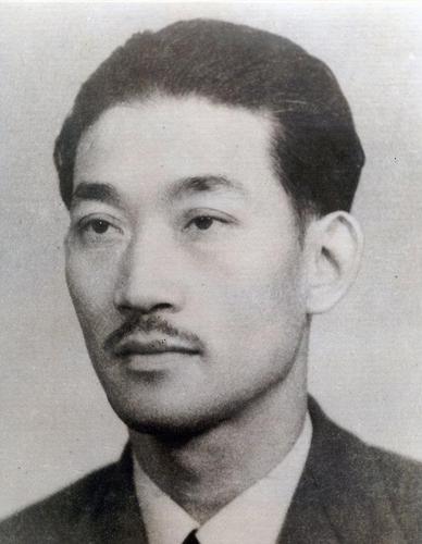 年轻时的吕紫剑
