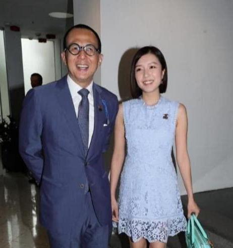他谈12任女友不结婚还抛弃生3子的梁洛施为报复他爹李嘉诚
