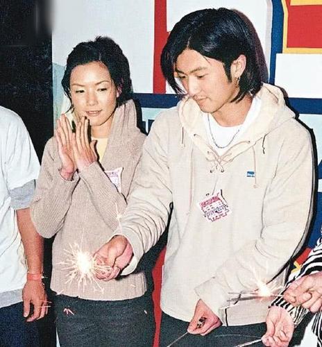 谢霆锋两任前女友历史性同台表演,笑称不尴尬私下常常