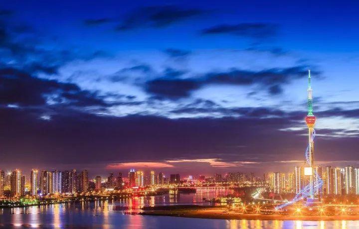 拍个广播电视塔的照片发朋友圈,绝对有人问你"什么时候去上海了?