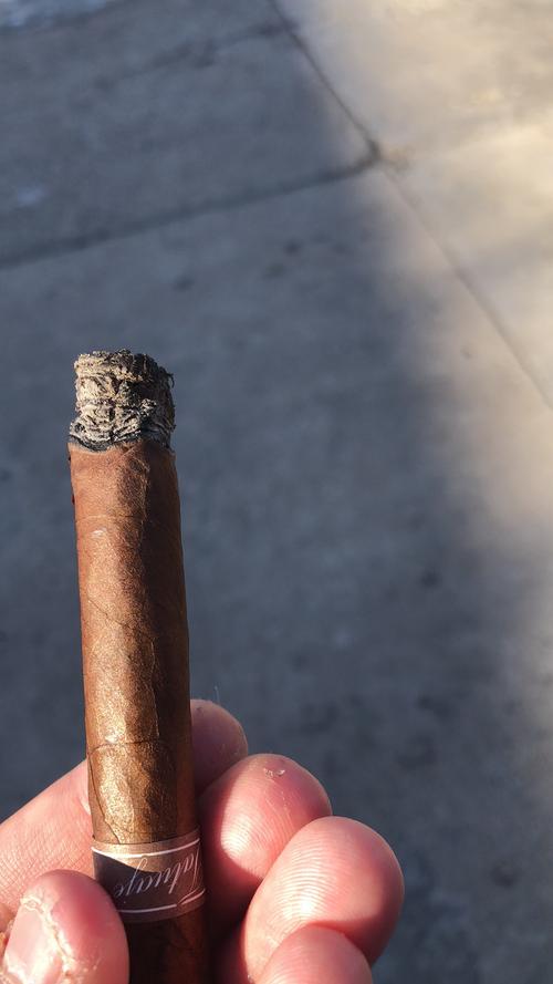 【雪茄说】塔图阿赫迈阿密棕标特别长矛(塔图棕矛)评测