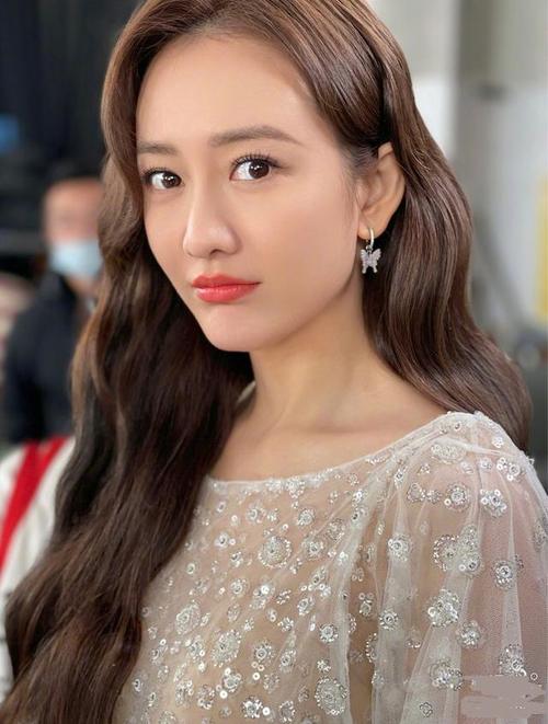 美女明星王鸥新春写真照欣赏