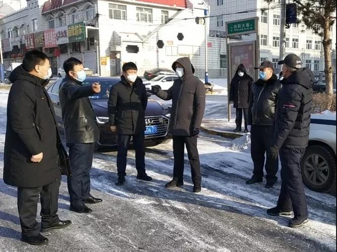 黑龙江海伦市一行领导深入到海伦法院分包小区卡点慰问一线干警