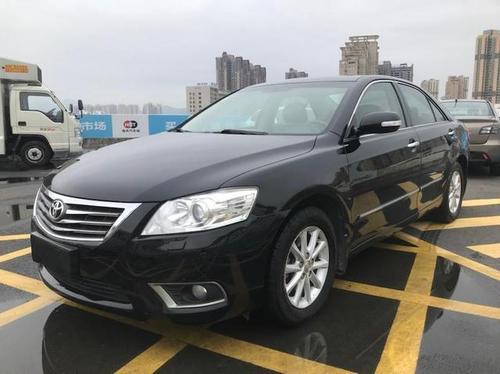 13年的丰田凯美瑞甩出"王炸",性能值得一说,仅需3.6万开回家