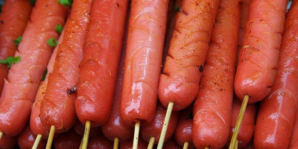 都说吃炸火腿肠容易得癌症看完这个视频才知道白活半辈子了