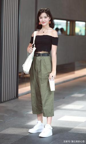 显高又休闲的装扮,衣品好的女生教你穿起来,简单大方