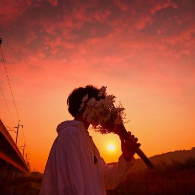 男生头像文艺阳光复古深夜看海隔夜想你