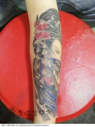 善恶艺妓纹身半臂