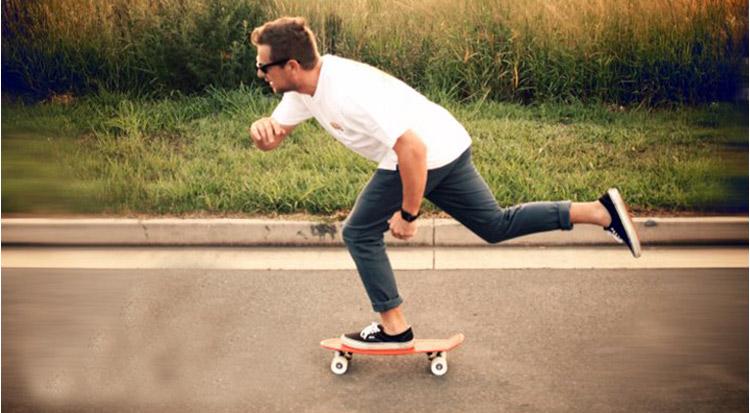 香蕉板 小鱼板 四轮 鱼板成人专业滑板 刷街滑板 单翘板图片_18