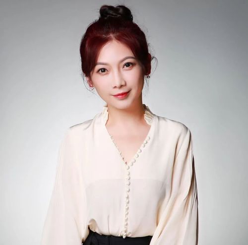 扬阳,深圳广电集团十佳名主持人,深圳广播