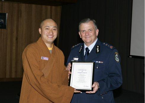 般若法师:一个警察和尚的故事_般舟法师   