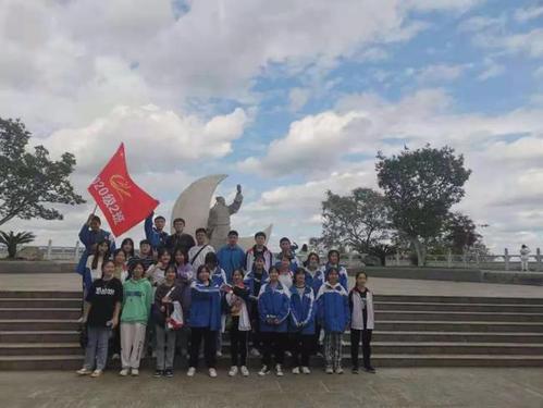 南充六中开展科技文化研学活动