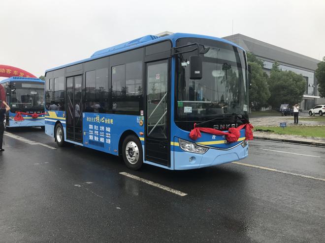 滁州市是江淮地区重要的交通枢纽城市,其公共交通发展至关重要.