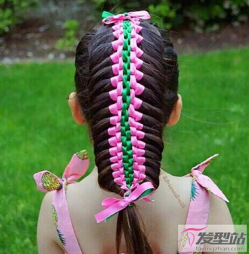 8一10岁儿童扎头发 轻松扎出优雅小公主气质
