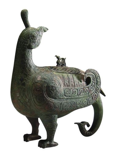 山西博物院有个著名的镇馆之宝—— 西周的晋侯鸟尊, 展现了西周先民