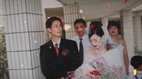 原创赵露思晒爸妈照片颜值惊艳力破整容传闻网友直呼基因太好