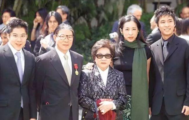 霍英东为何喜欢郭晶晶,除了奥运冠军头衔,还因她神似吕燕妮?
