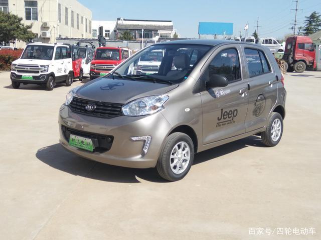 高端四轮电动汽车