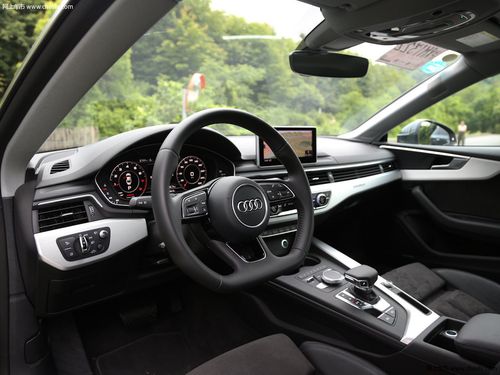 奥迪a5 图片