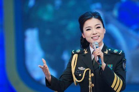 女歌唱家陈思思的个人经历有哪些?