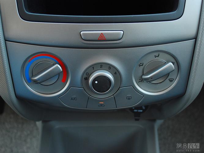 雪佛兰赛欧三厢 2010款 1.2mt理想版(se)