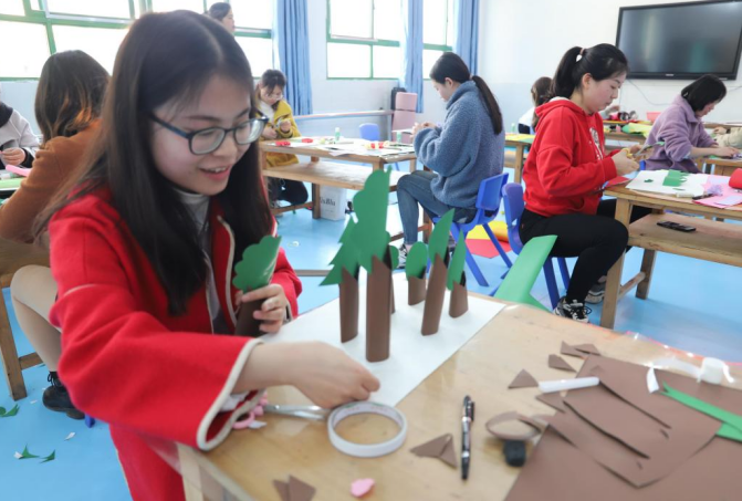 华蓥市铜堡中心幼儿园举行教师技能大赛