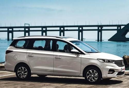 家用车真得买6座,吉利帝豪vs宝骏360