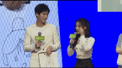 张哲瀚和鞠婧祎现场互动真是太皮了,但张哲瀚也是很会