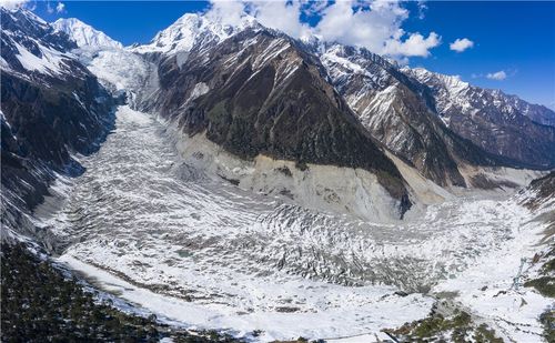 壮观的海螺沟一号冰川全景 供图 海螺沟景区管理局