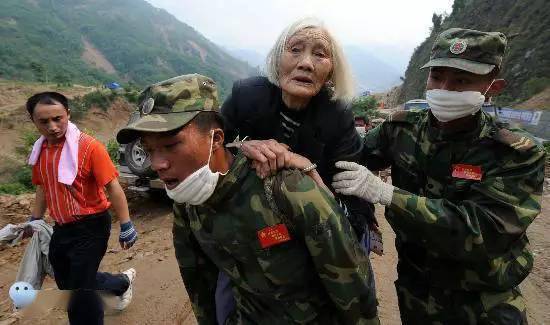 加油四川,加油中国!十三年了,我们从未忘记!_汶川