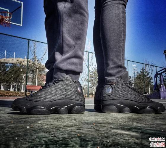 aj13黑猫开箱测评 aj13黑猫适合实战吗