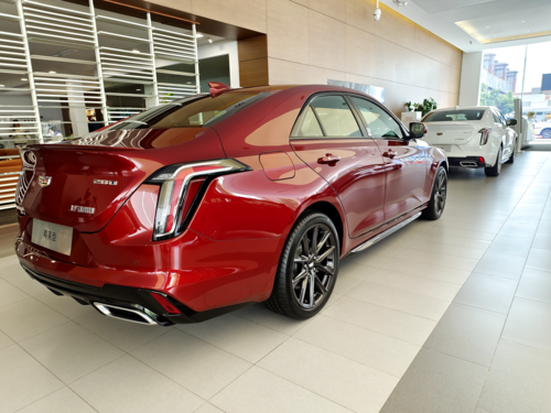 后驱小钢炮 实拍凯迪拉克ct4 价格有点香